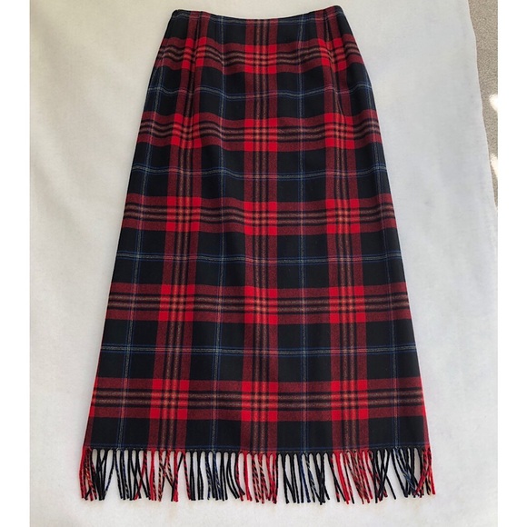 Pendleton Dresses & Skirts - Pendleton Red Plaid Virgin Wool Lined skit size 4